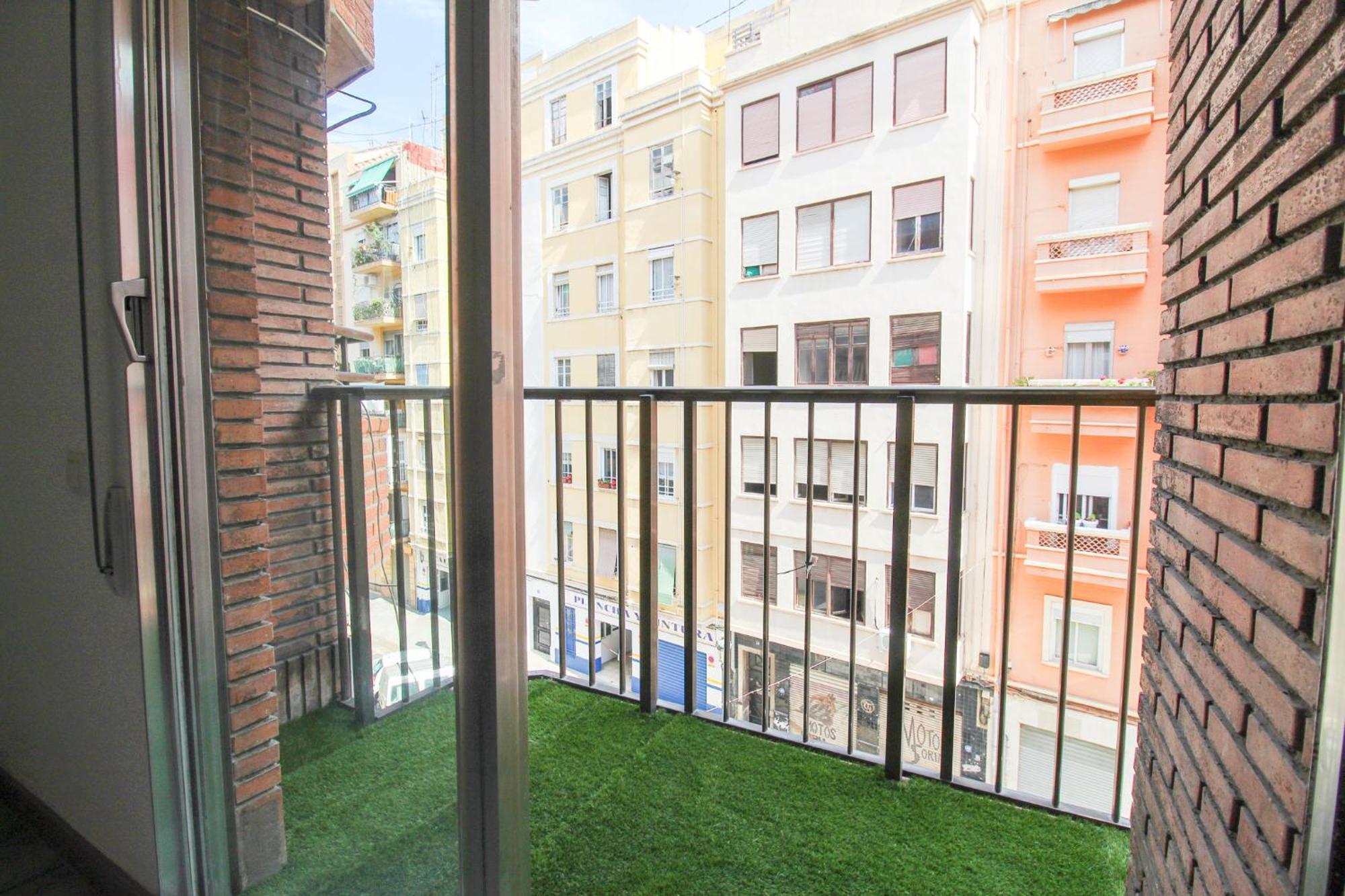 Big Flat Ruzafa Apartament *